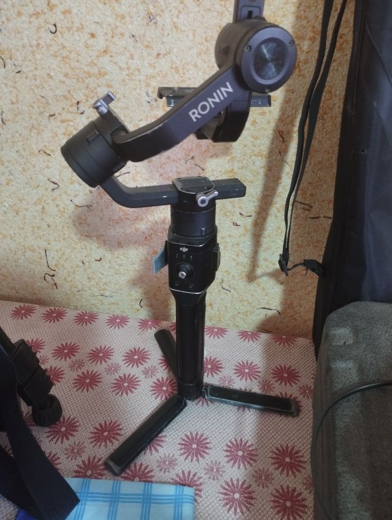Canon 6D yangi kamplekt sotiladi