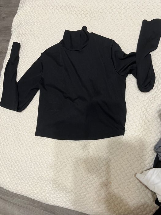 Блуза гол гръб bershka