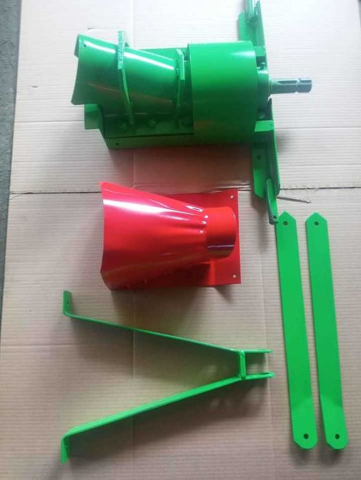 tocator crengi melcat pentru tractor ,transport inclus