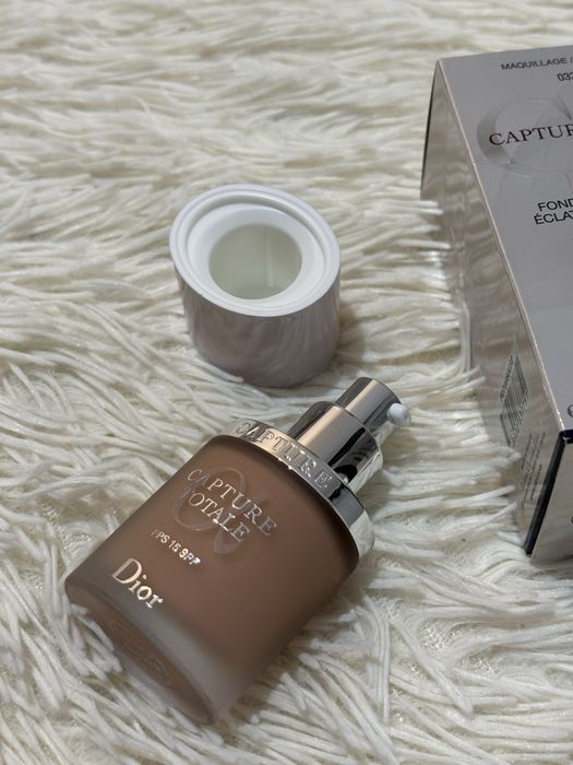 Fond de ten Dior Capture Totale