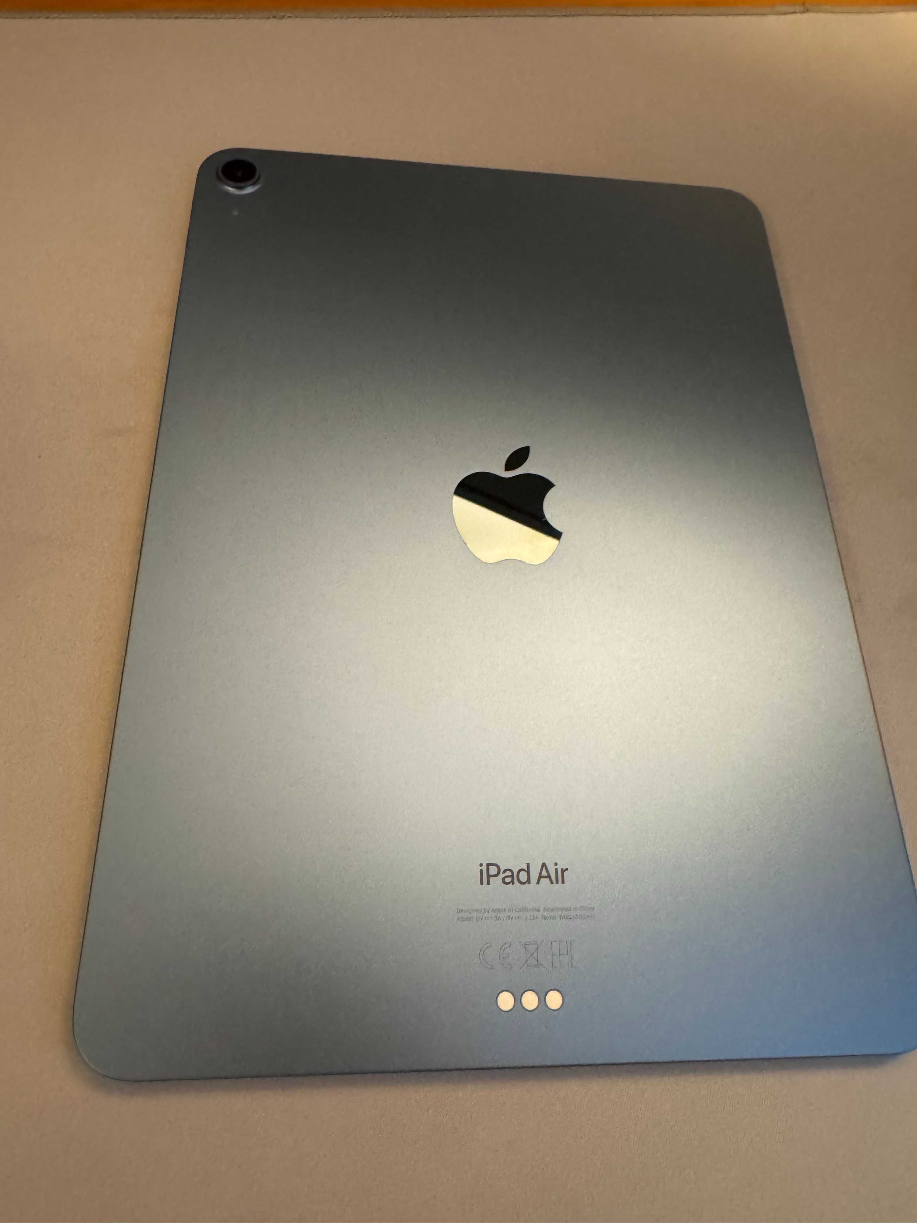 iPad Air 5 M1 64gb albastru, 10/10, husa originala + Apple Pencil usbC