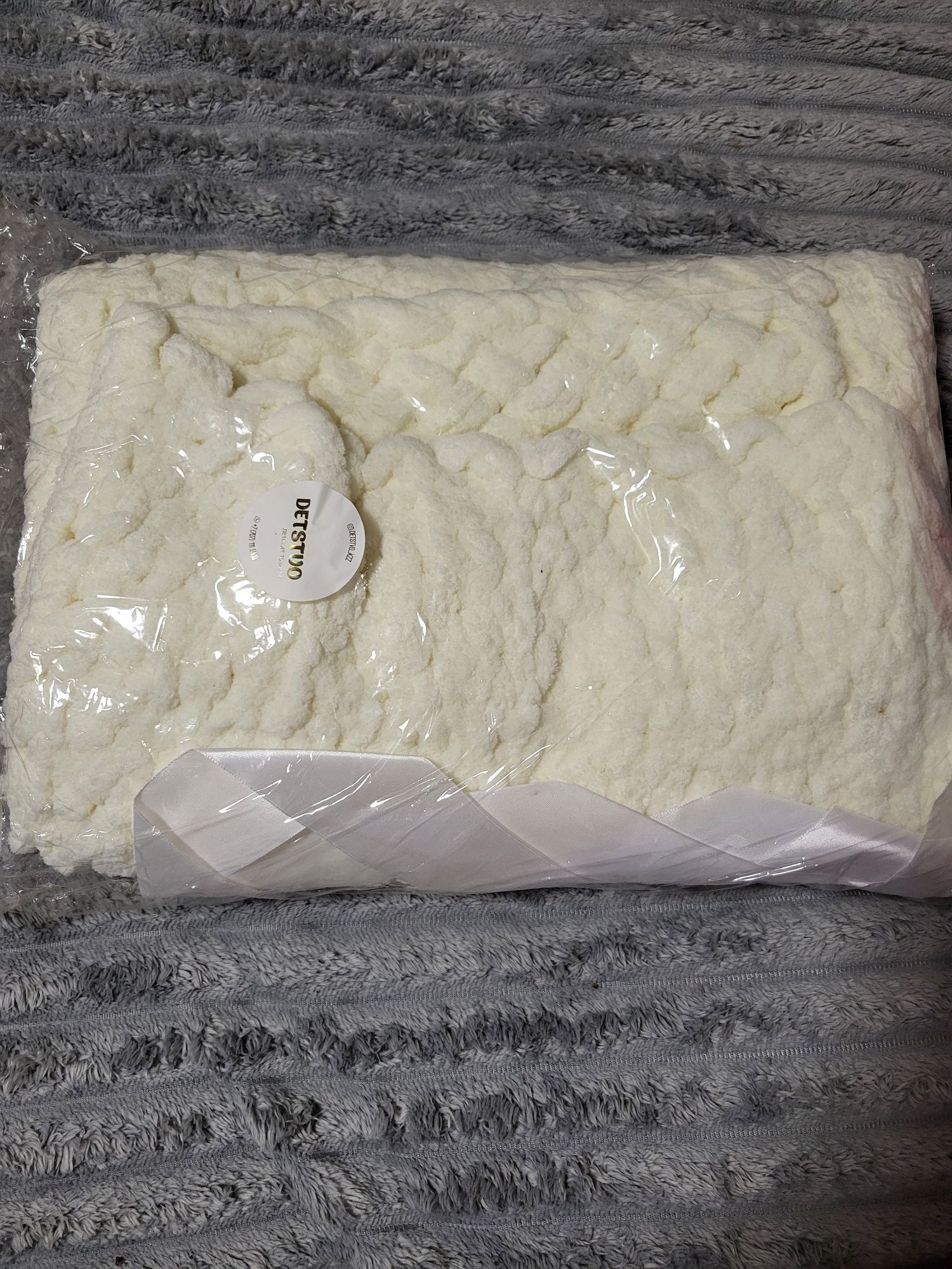 Продаётся плед ручной работы