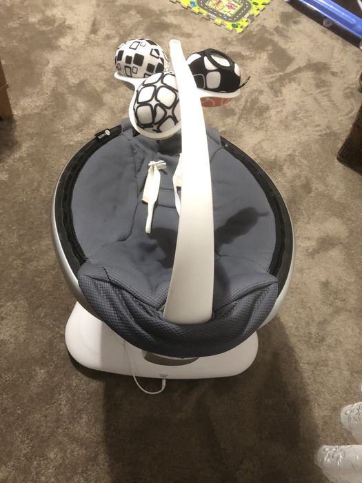 Balansoar electric 4 Moms mamaRoo