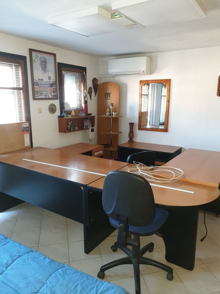 Продава се Промишлена сграда в с. Енина, Област Стара Загора - 750 кв.м за 694 €/кв.м - Снимка #4