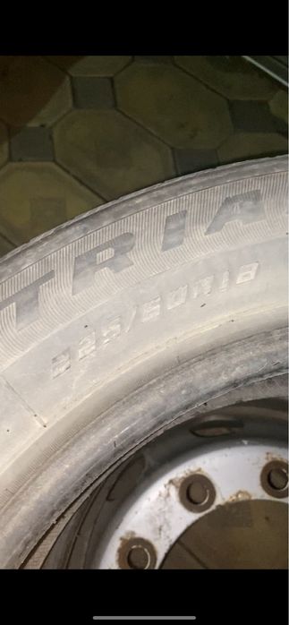 Продаю покрышки 225/60/R18 комплект