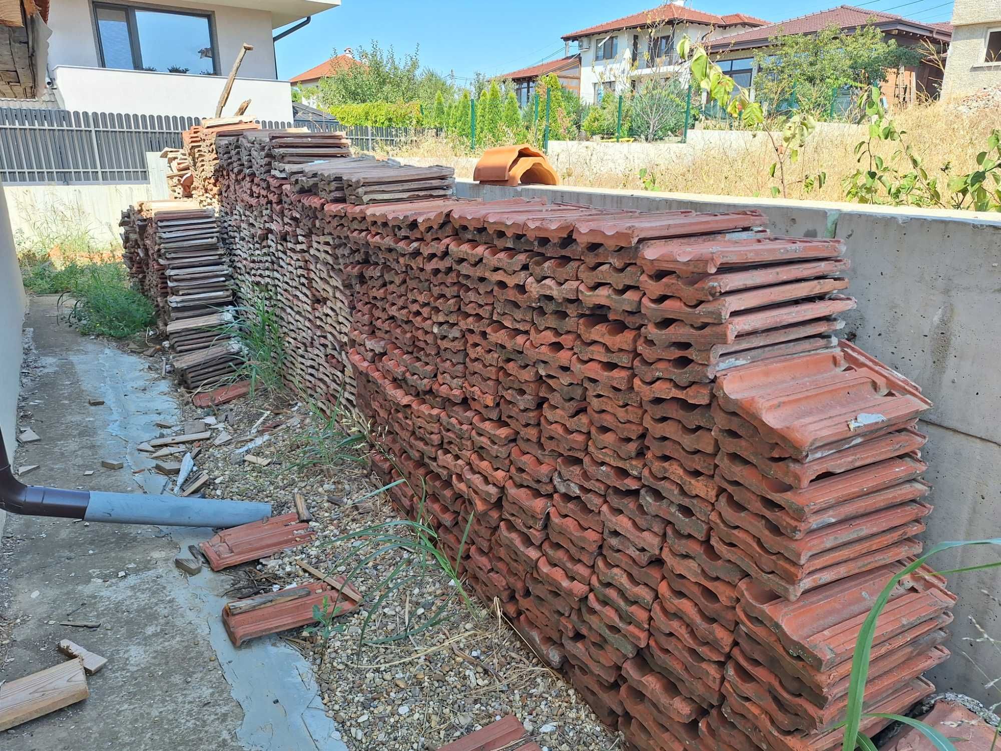 Стари цигли и капаци