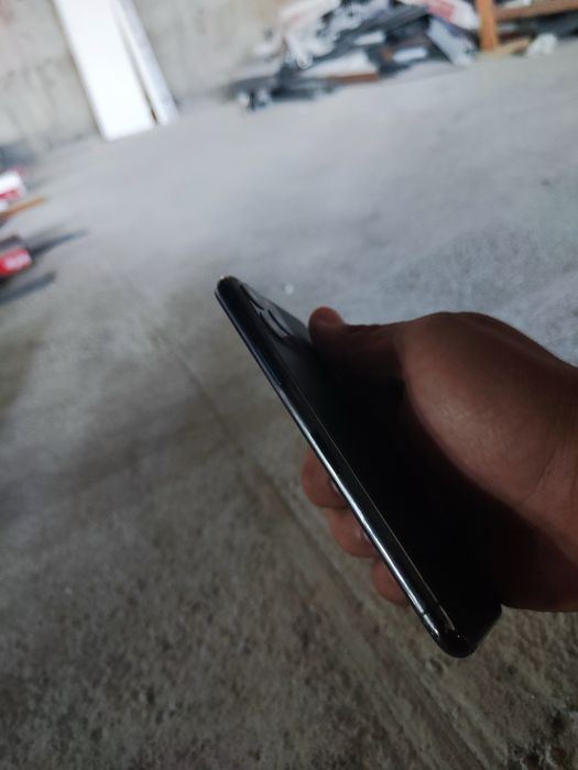 Iphone 11 pro sotiladi 64 talik