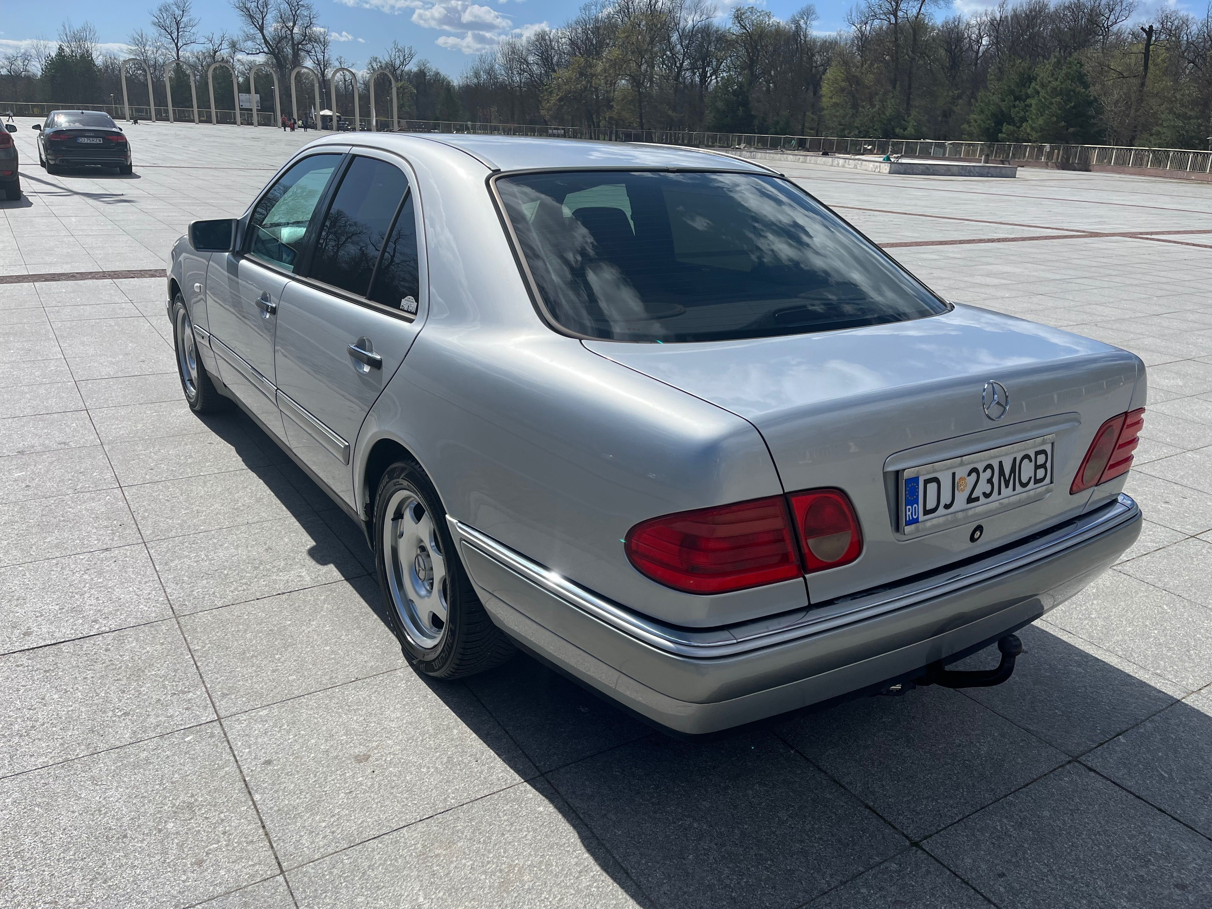 Mercedes W210 E-class Elegance 2.2 cdi