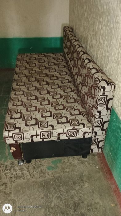 диван для прихожей