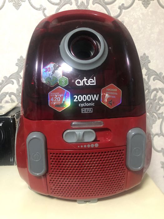 Продам пылесос Artel