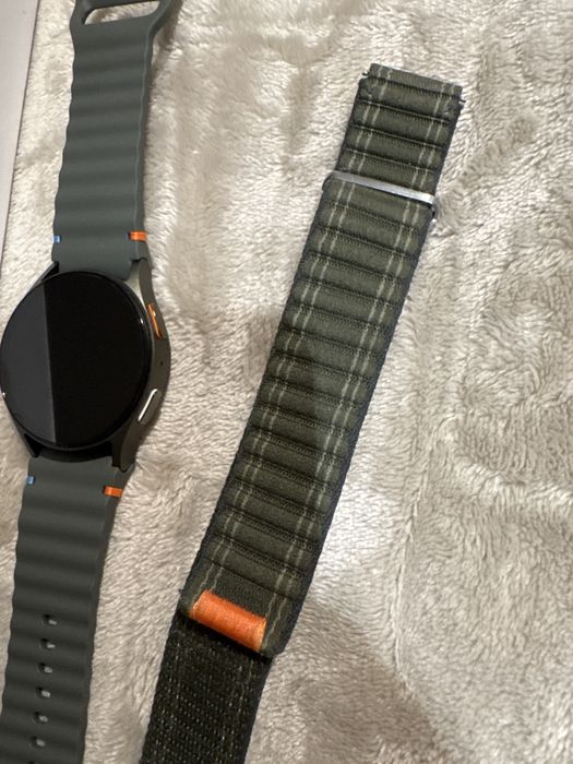 Часовник Samsung Galaxy Watch 7 - Като нов