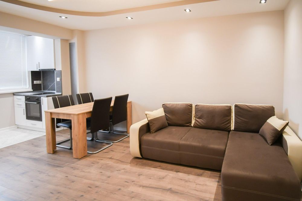 Двустаен апартамент в ж.к. Младост 4.