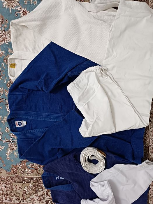 Кимоно для восточных единоборств 130.  164/170