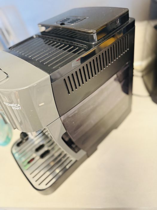 Espressor De’Longhi Magnifica Start
