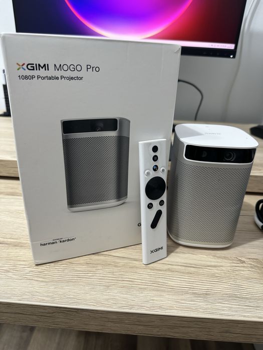 Vand video proiector XGimi MOGO Pro, 1080P(ultra portabil)
