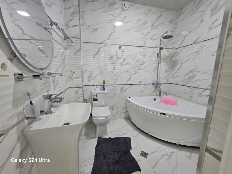 2 xona sotiladi barca jixozlqri bilan