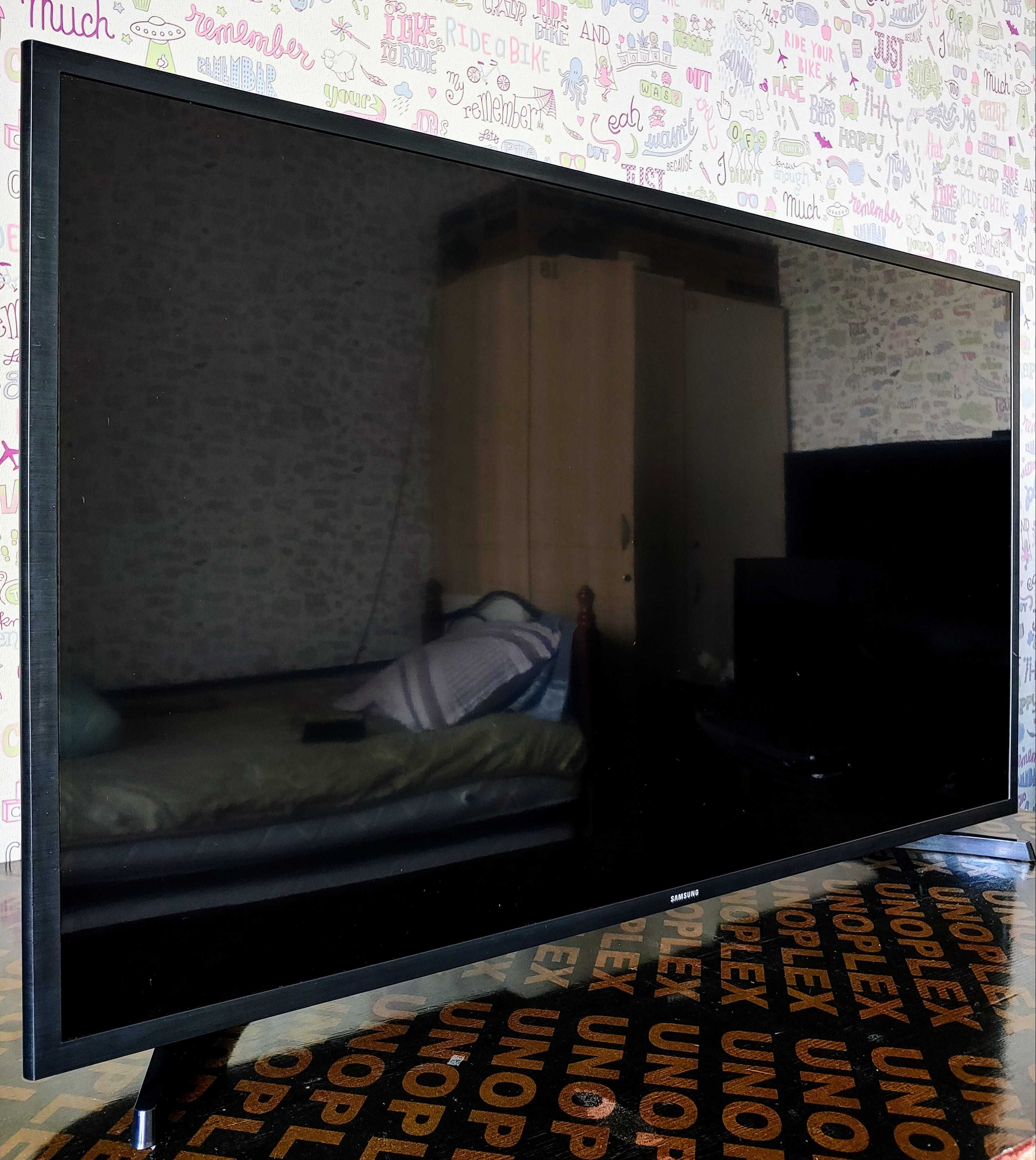 Продам Smart TV/Смарт телевизор Samsung диагональю 109 см