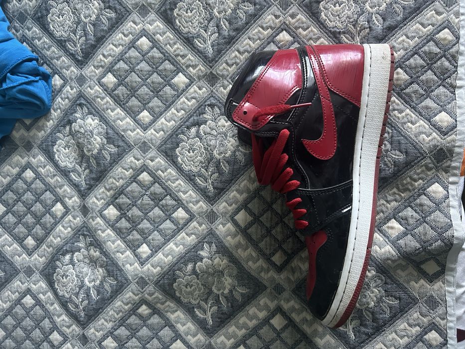 Vând Air Jordan 1 Patent Bred