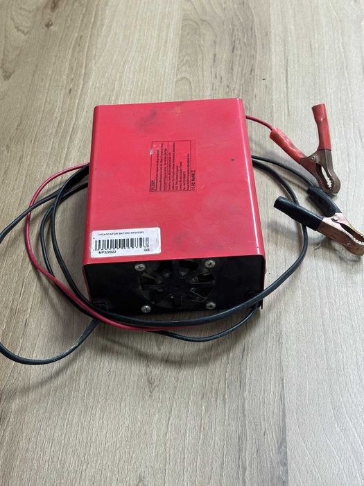 Incarcator auto 12v/24v inteligent- automat,protectie la supratensiune