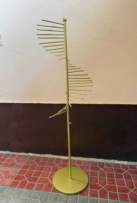 Вешалка. Румол ва шарфлар учун