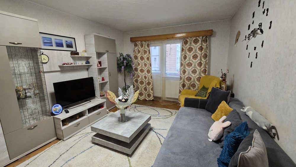 Vând apartament 3 camere Alfa etaj 1