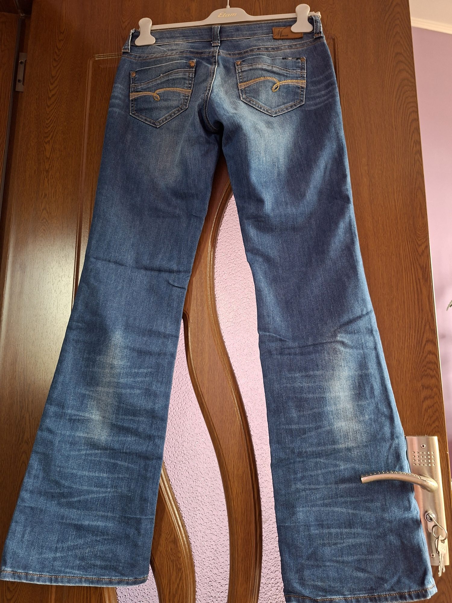 Vând Blugi Damă Mavi Jeans Mărimea 28-34 Noi