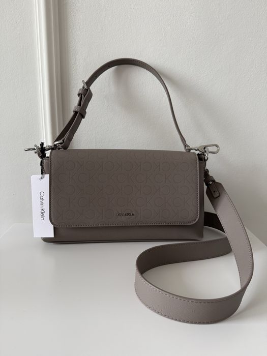 Дамска crossbody чанта Calvin Klein