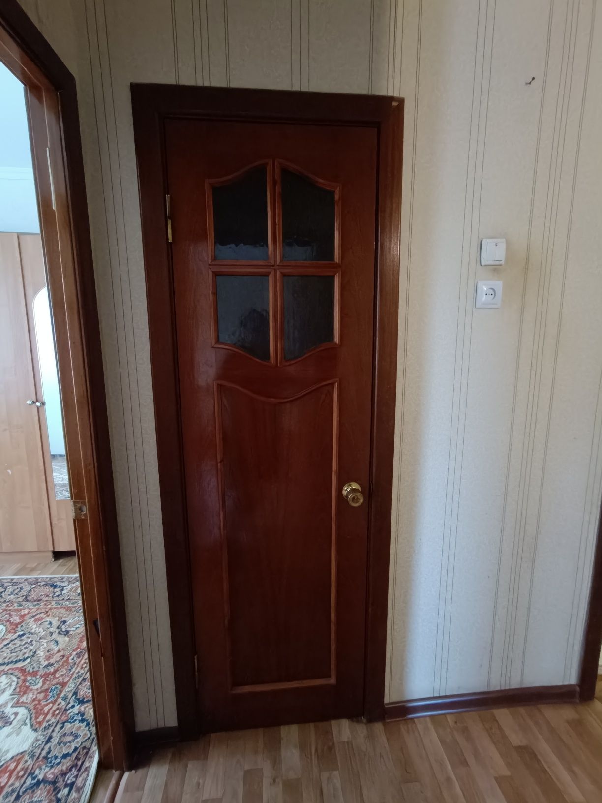 Деревянные Двери межкомнатные срочно в связи с ремонтом квартиры 6000т