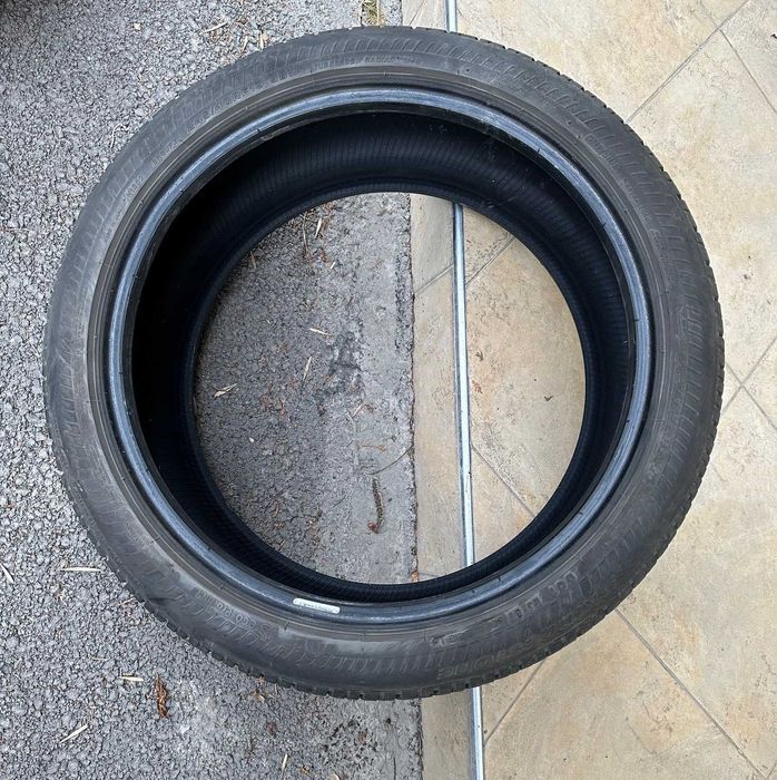 2 броя Всесезонни Гуми Bridgestone DriveGuard 245/40RF19 на 1 сезон
