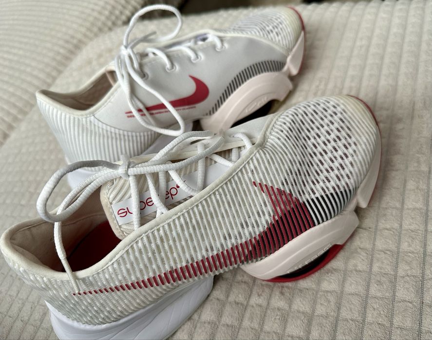 NIKE Wmns Air Zoom SuperRep 2