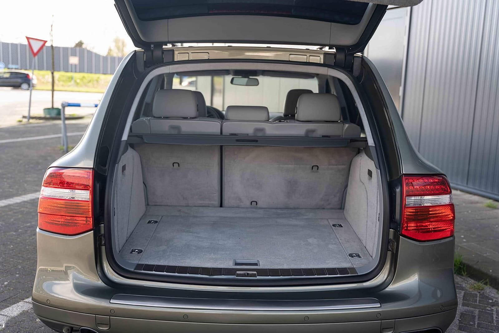 Щора за багажник за porsche cayenne (2002-2010)