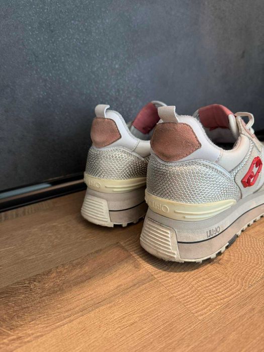 Кецове Liu Jo, номер 39