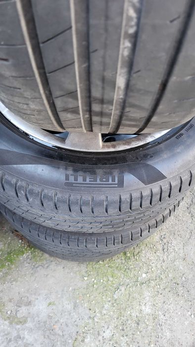 Vând jante Bmw R17 plus cauciucuri