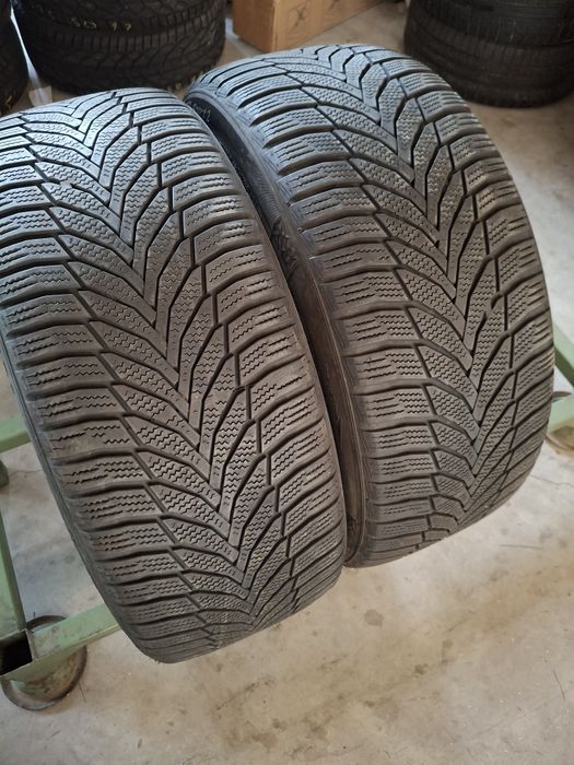 2 Anvelope  iarnă 235 45 r18 Nexen