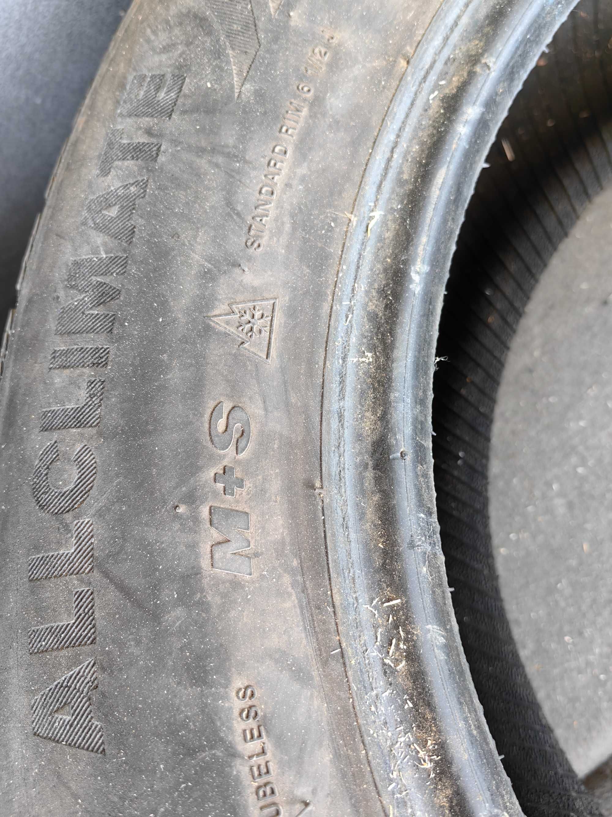 Всесезонни гуми 215/65R16