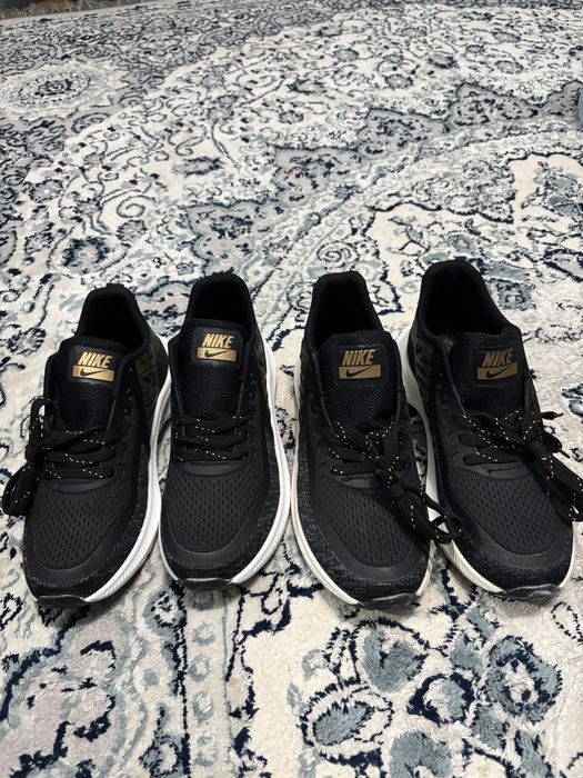 Кроссовки Nike новые