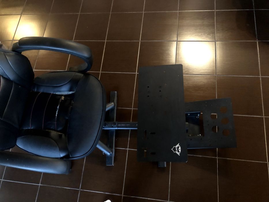 Suport volan si pedale Trust GXT 1150 Pacer Racing