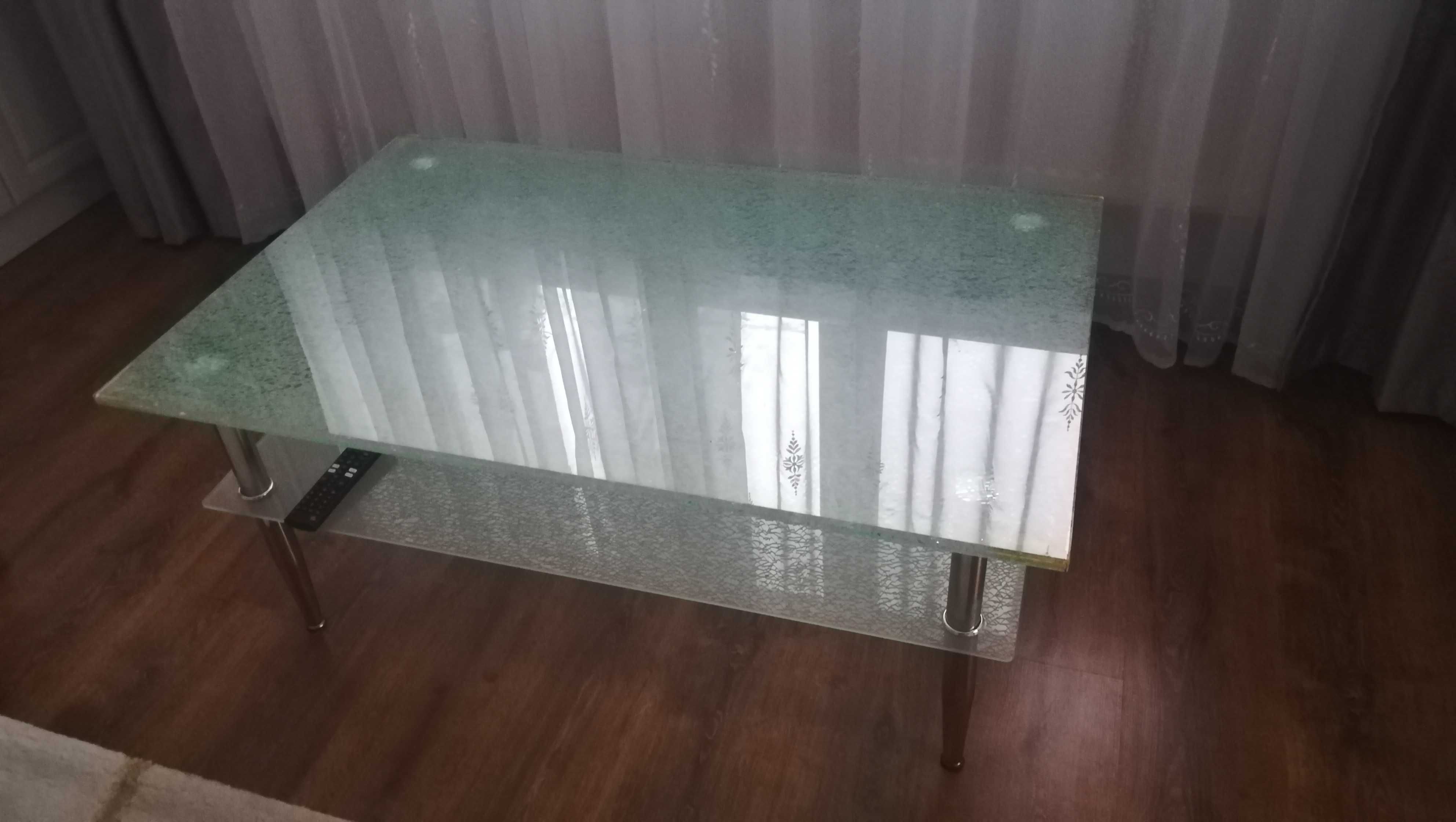 Masă de sticlă cu picioare din inox