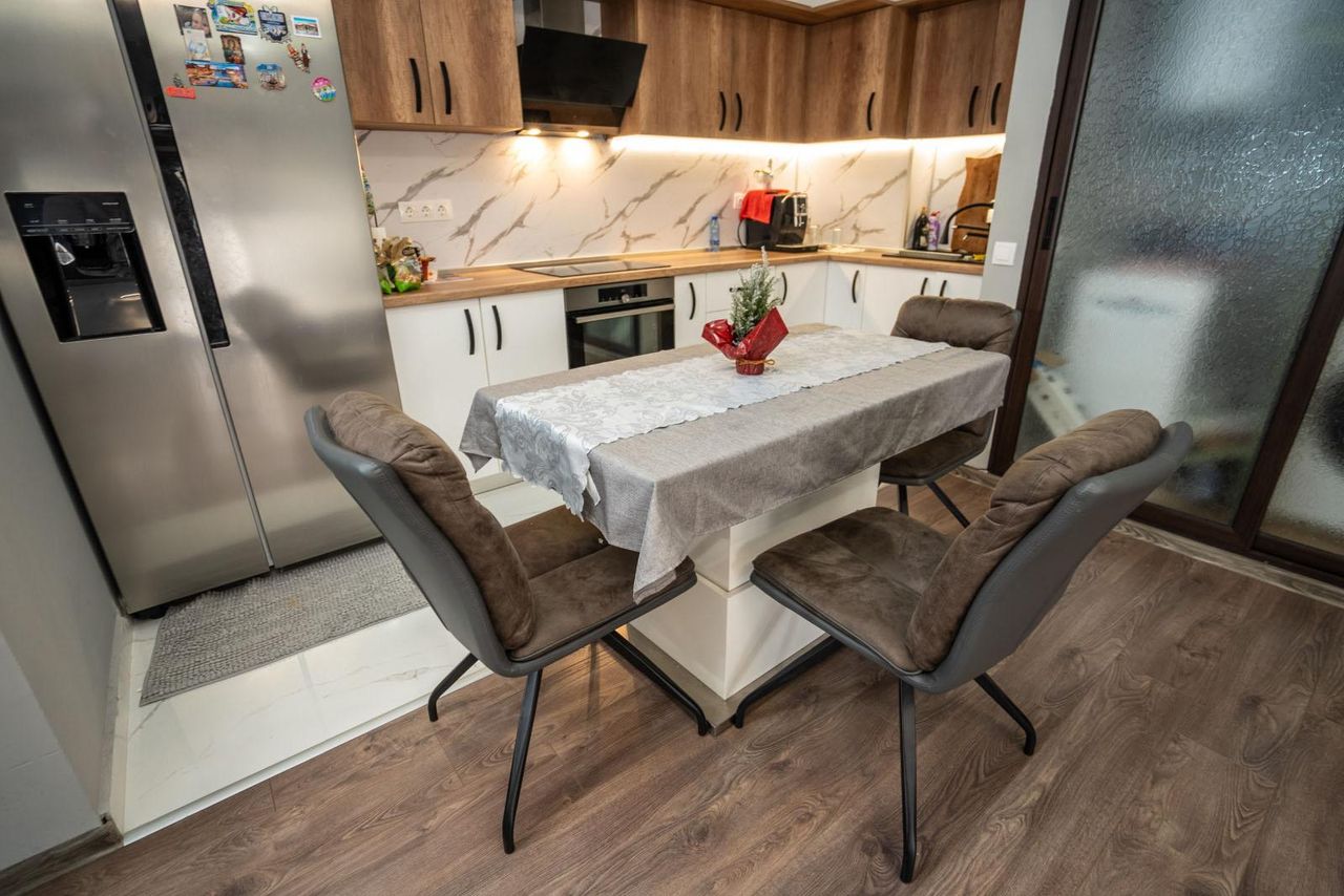 Продава се Къща в Бургас, Сарафово - 116 кв.м за 2242 €/кв.м - Снимка #3