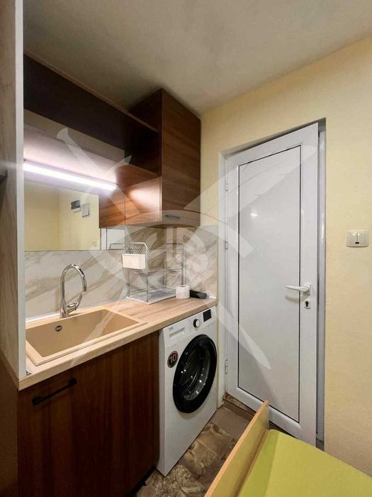 Дава се под наем Едностаен апартамент в Варна, Бриз - 22 кв.м за 225 € - Снимка #1