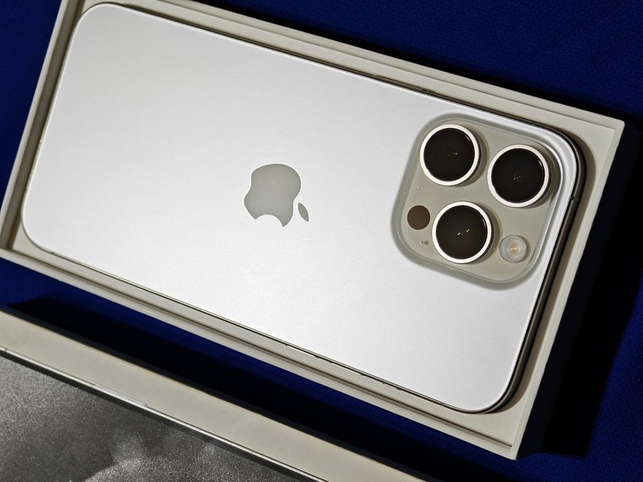 iPhone 15 Pro Max 256 gb akb 89 EAC