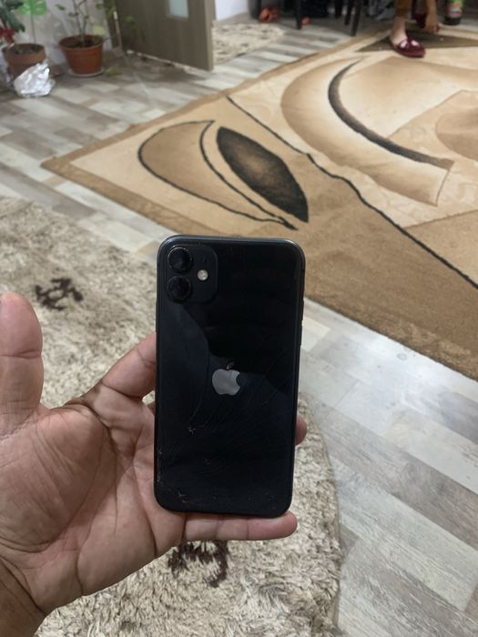 Vand iphone 11 sau schimb