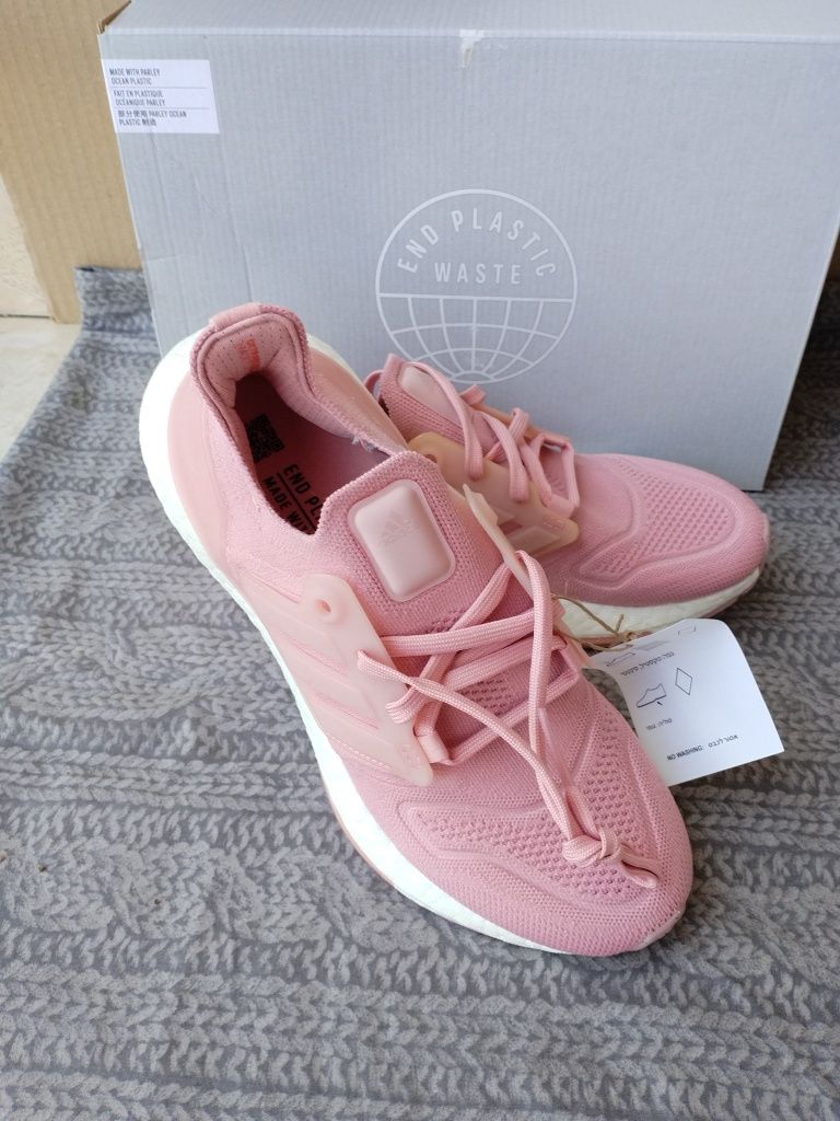 Adidas UltraBoost 22 Women Pink - маратонки НОВИ