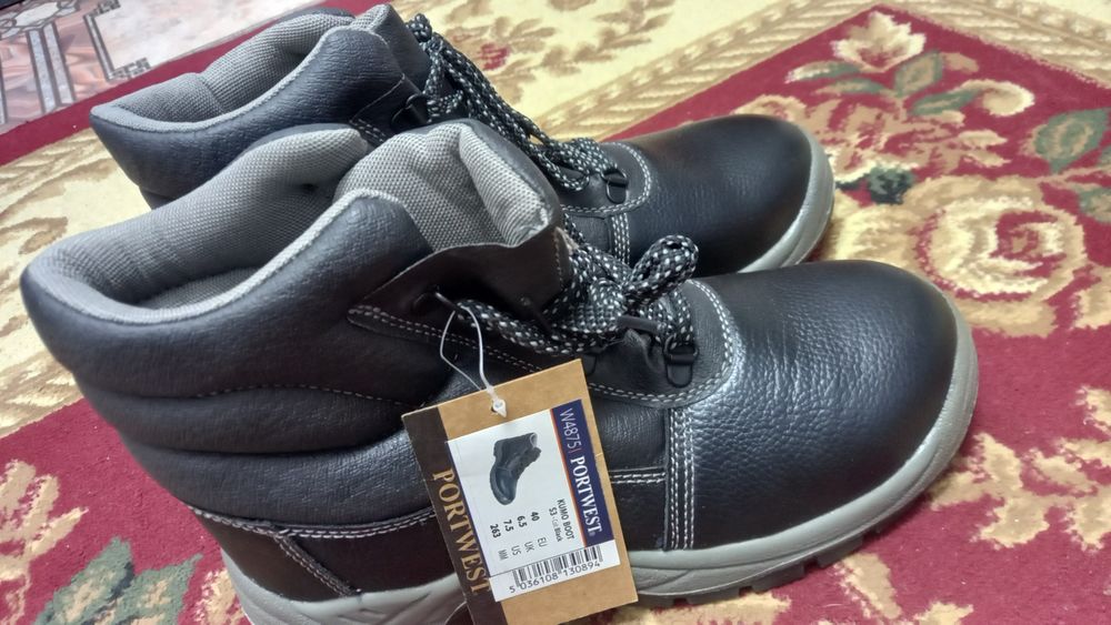 Продам новый спецобувь