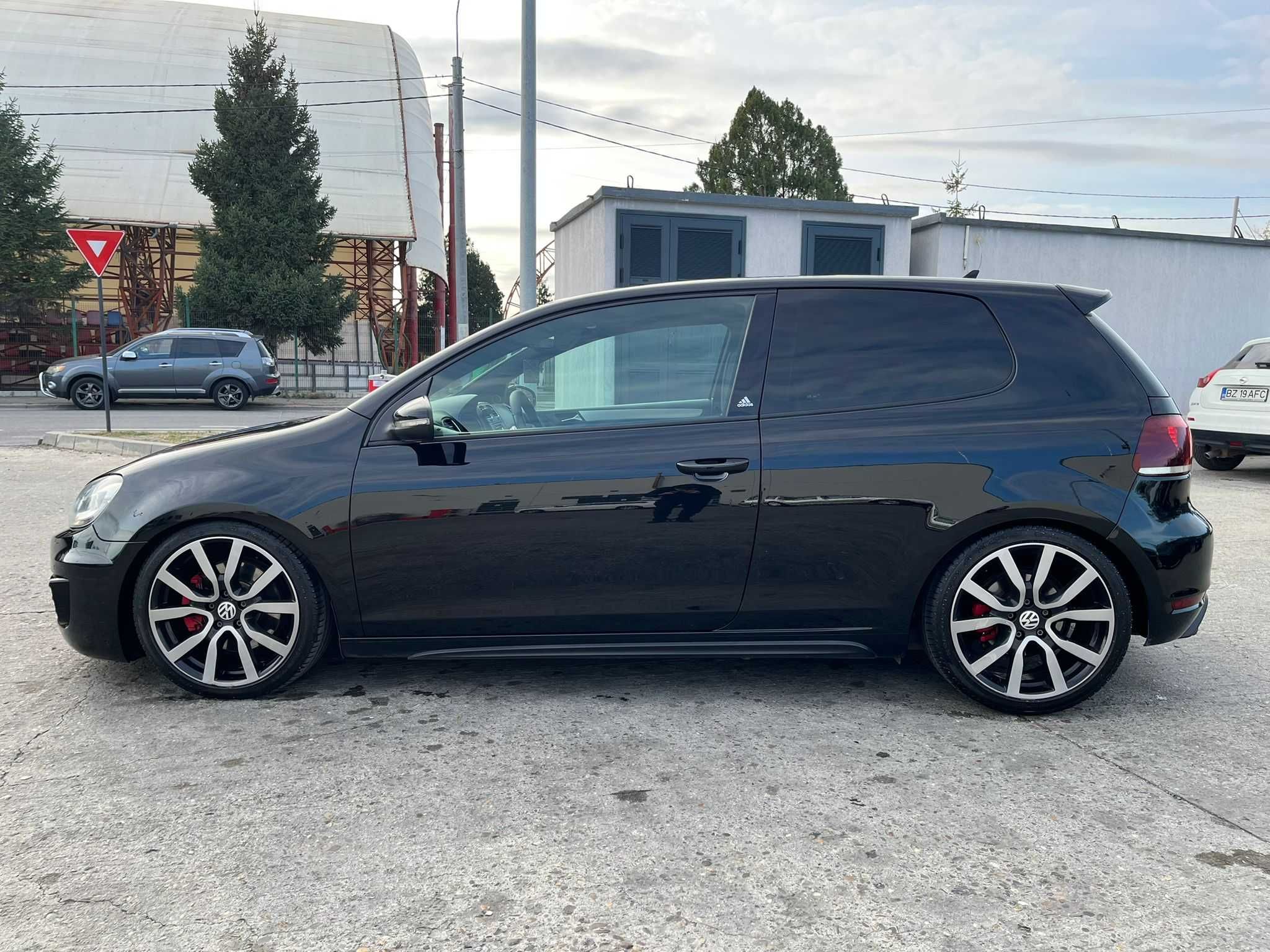 Vand auto VW Golf 6  GTI  Ed. Adidas