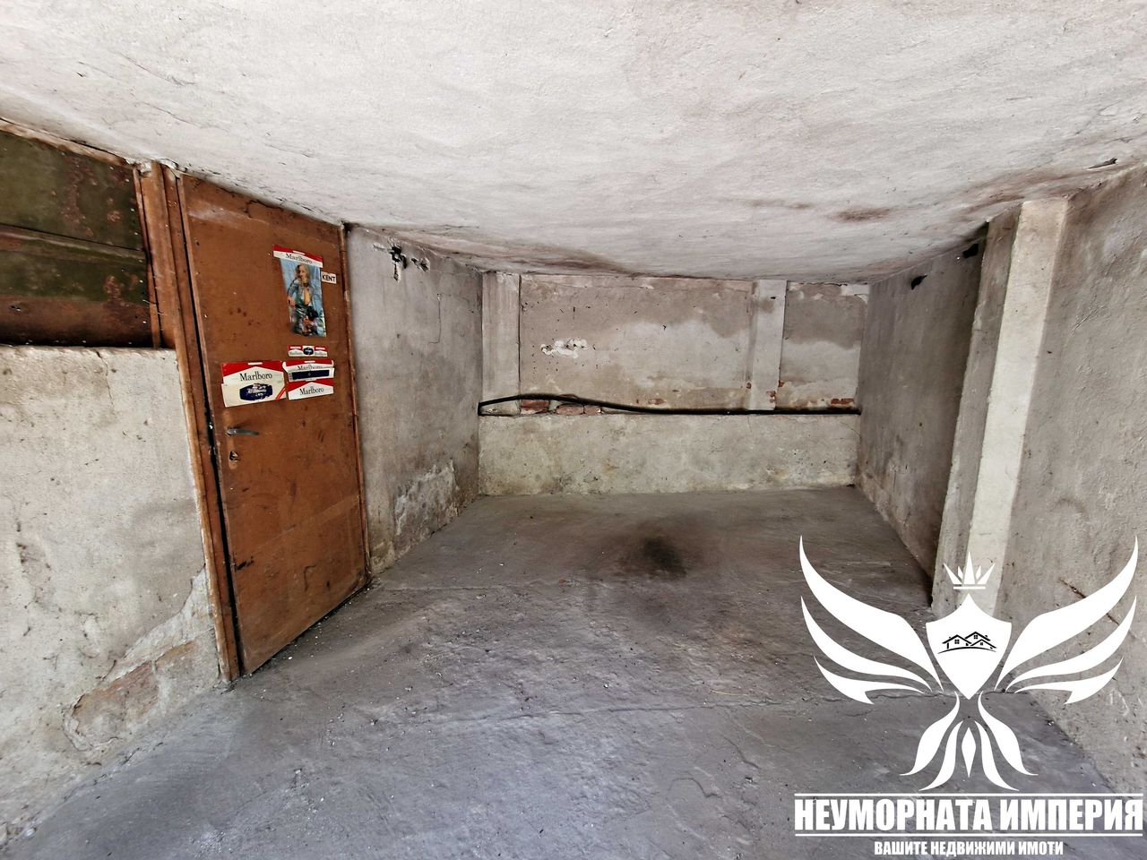 Дава се под наем Гараж / Паркомясто в Асеновград - 19 кв.м за 56 € - Снимка #1