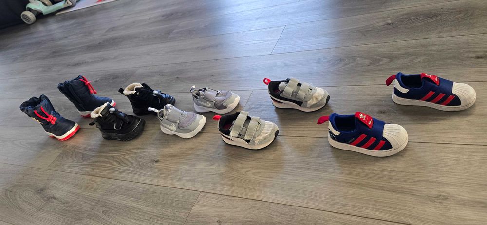 Vand Adidași copiii marime 22 5buc