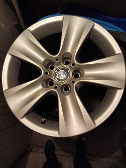 Roti BMW mașina personala