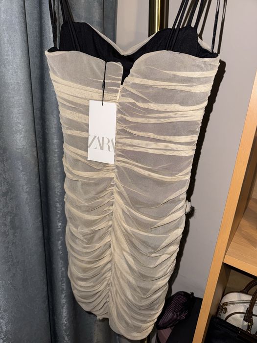 Къса рокля на Zara