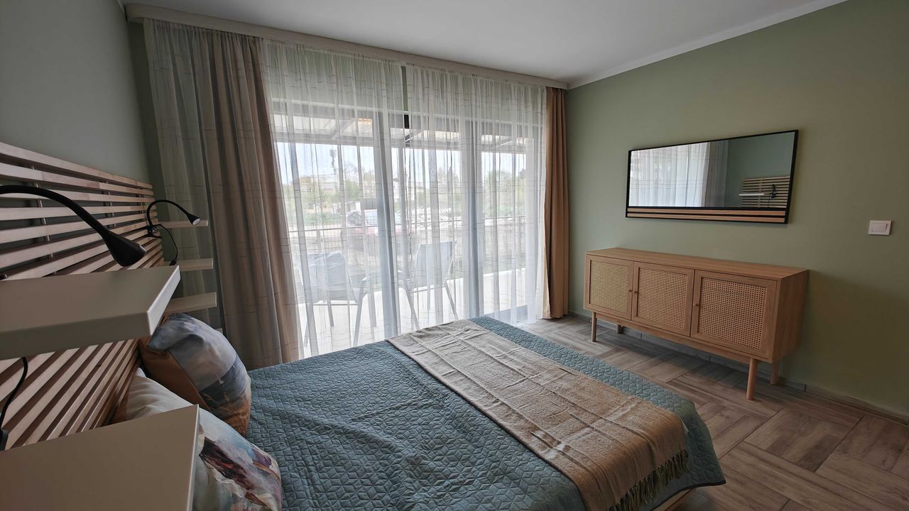 Дава се под наем Двустаен апартамент в Созопол - 70 кв.м за 408 € - Снимка #1